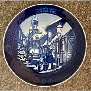 1996 Royal Copenhagen Christmas Plate "Lighting the Street Lamps"